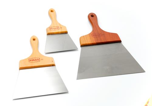 ESPÁTULA PINAS PARA ENDUIR DE 100 MM.