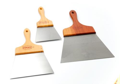 ESPÁTULA PINAS PARA ENDUIR DE 220 MM.
