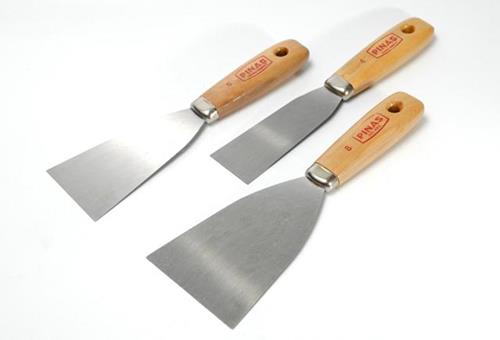 ESPÁTULA PINAS PARA PINTOR FORJADA DE 90 MM.