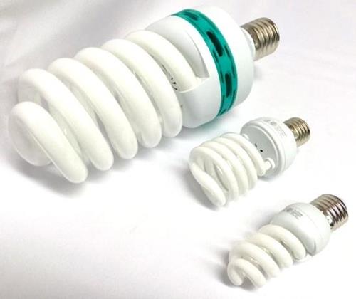 LAMPARA BAJO CONSUMO ESPIRAL N.E. 8000 H. 15 W LUZ CALIDA