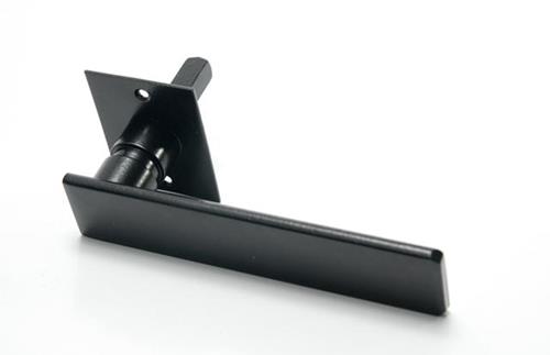 MANIJA DE HIERRO RECTA PINTADA EPOXI NEGRO GIRATORIA