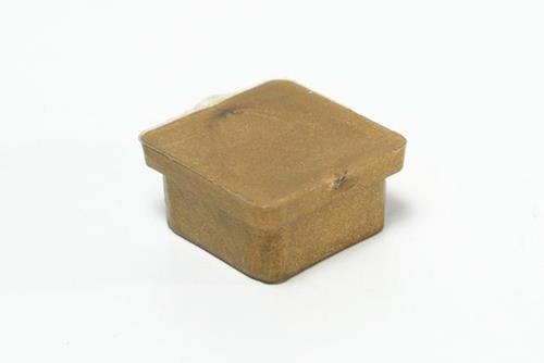 REGATÓN PLÁSTICO CUADRADO SCOGAR DE 30 MM. DORADO