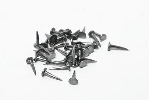 TACHUELA F3 NO 4 X 10 MM. (10 CAJITAS X 75 G.)