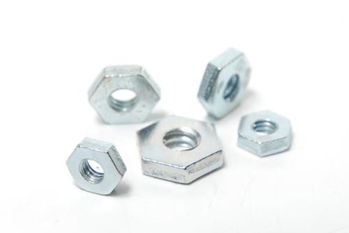 TUERCA DE HIERRO ESTAMPADA HEXAGONAL ZINCADA DE 1/8 (CAJA X 100 U.)